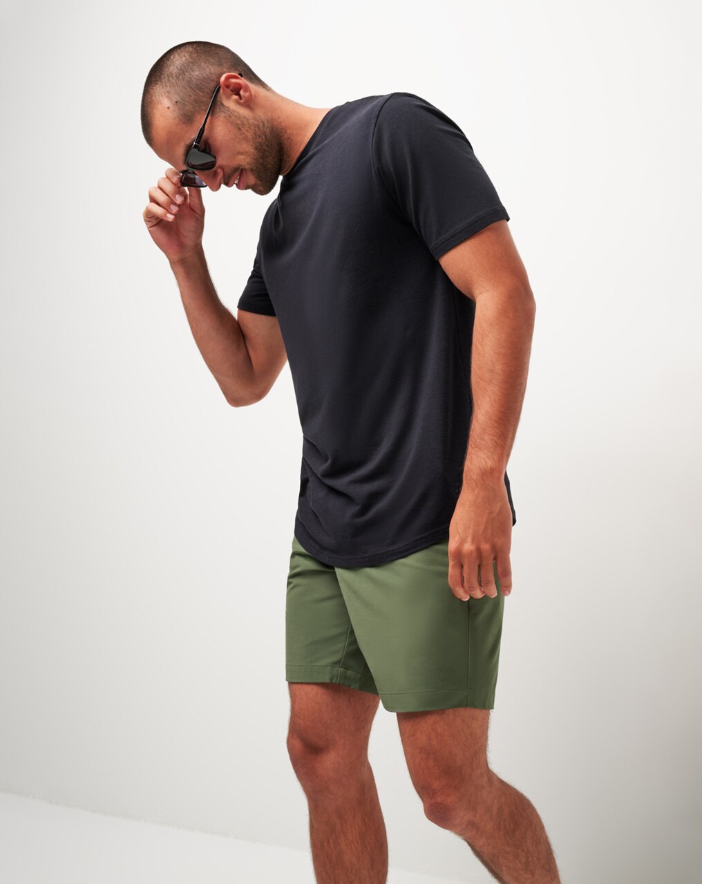 TECH CHINO SHORT 8IN 7